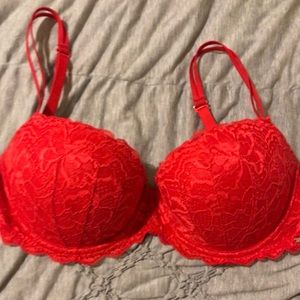 PINK VICTORIA’S SECRETS lace bra size 34DD